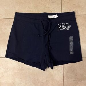 GAP shorts